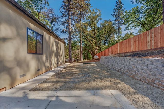 800 Acorn Way, Meadow Vista, CA 95722