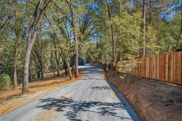 800 Acorn Way, Meadow Vista, CA 95722