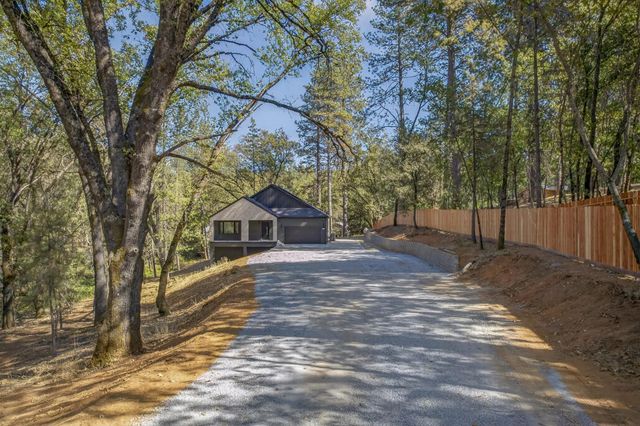 800 Acorn Way, Meadow Vista, CA 95722