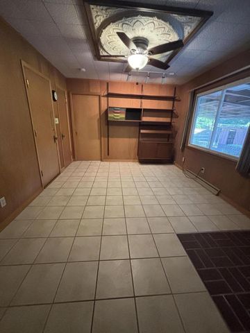 1701 W Donges Bay ROAD, Mequon, WI 53092