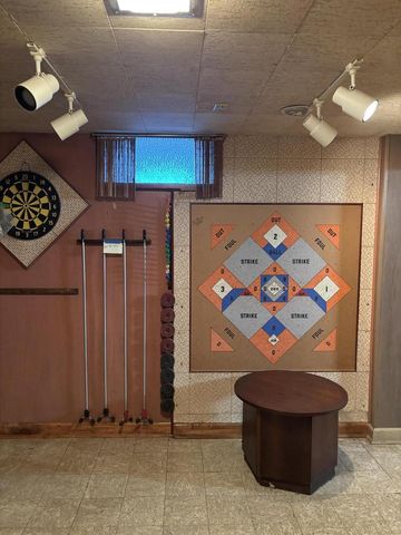 1701 W Donges Bay ROAD, Mequon, WI 53092