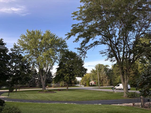 1701 W Donges Bay ROAD, Mequon, WI 53092