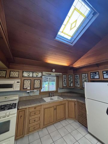 1701 W Donges Bay ROAD, Mequon, WI 53092