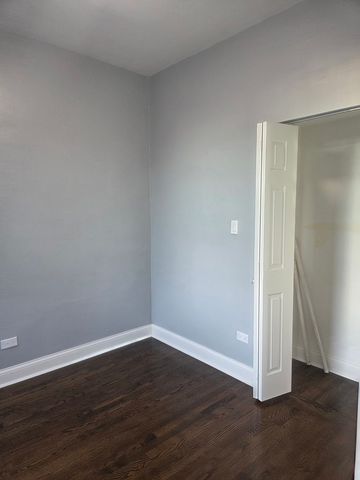 2231 S Austin Boulevard 1, Cicero, IL 60804
