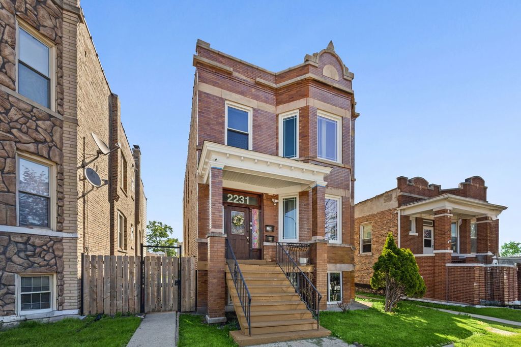 2231 S Austin Boulevard 1, Cicero, IL 60804
