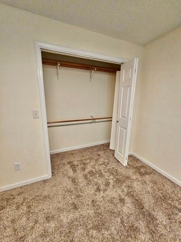 208 Greenwood Dr, Paris, TN 38242