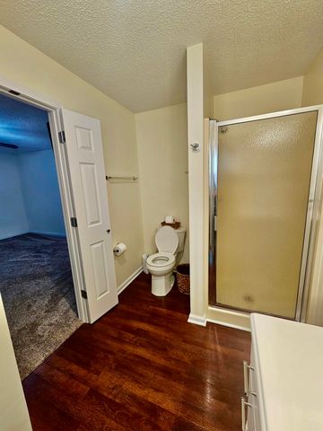208 Greenwood Dr, Paris, TN 38242