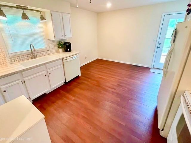 208 Greenwood Dr, Paris, TN 38242