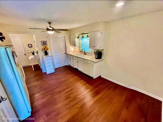 208 Greenwood Dr, Paris, TN 38242