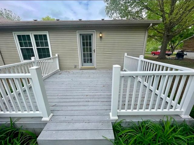 208 Greenwood Dr, Paris, TN 38242