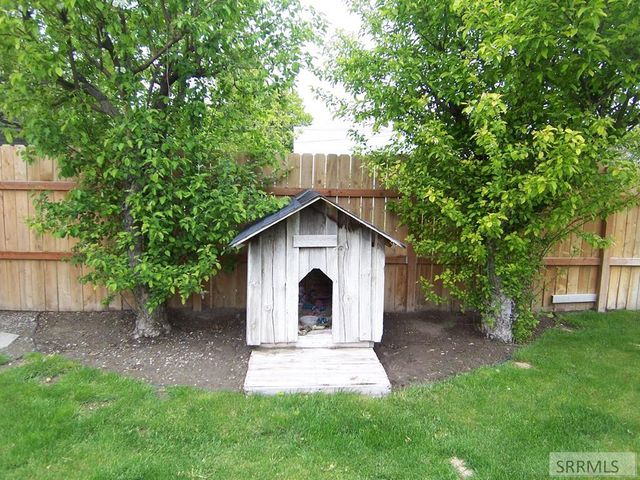 188 Rodgers Ave, Blackfoot, ID 83221