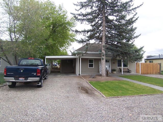 188 Rodgers Ave, Blackfoot, ID 83221