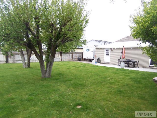 188 Rodgers Ave, Blackfoot, ID 83221
