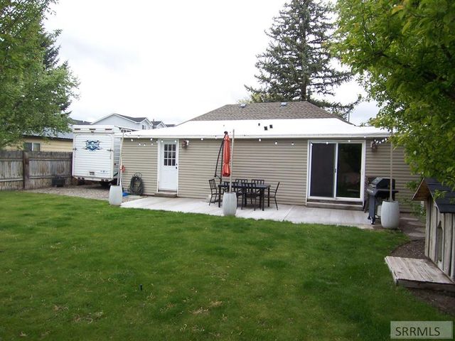 188 Rodgers Ave, Blackfoot, ID 83221