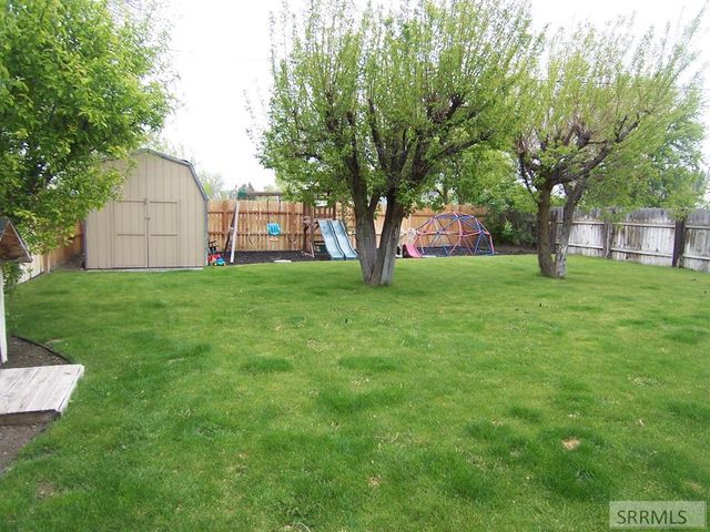 188 Rodgers Ave, Blackfoot, ID 83221