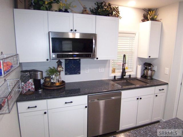 188 Rodgers Ave, Blackfoot, ID 83221