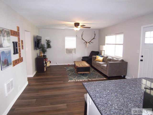 188 Rodgers Ave, Blackfoot, ID 83221