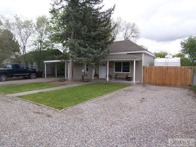 188 Rodgers Ave, Blackfoot, ID 83221
