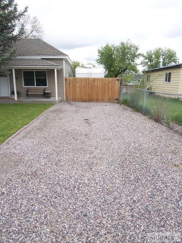 188 Rodgers Ave, Blackfoot, ID 83221