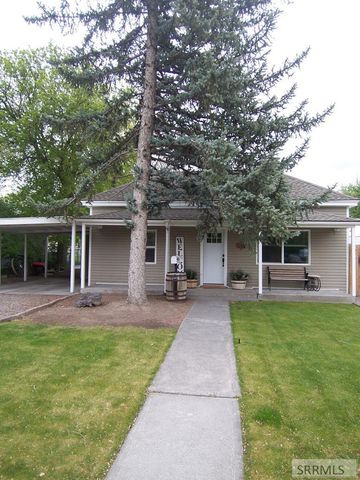188 Rodgers Ave, Blackfoot, ID 83221