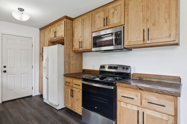 230 Riverwood Dr, Hendersonville, TN 37075