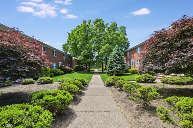 54 Knox Ter 1A, Wayne Twp., NJ 07470