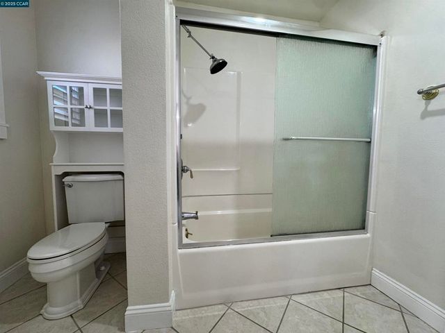 404 Coral Reef Rd, Alameda, CA 94501