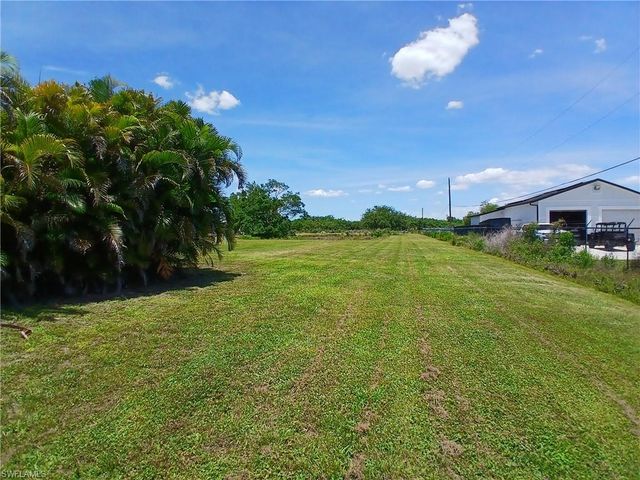 11300 Bridle LN, Cape Coral, FL 33991