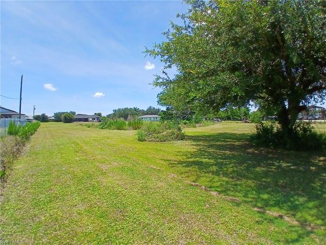 11300 Bridle LN, Cape Coral, FL 33991