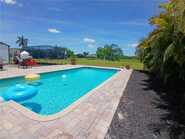 11300 Bridle LN, Cape Coral, FL 33991
