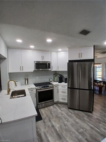 11300 Bridle LN, Cape Coral, FL 33991
