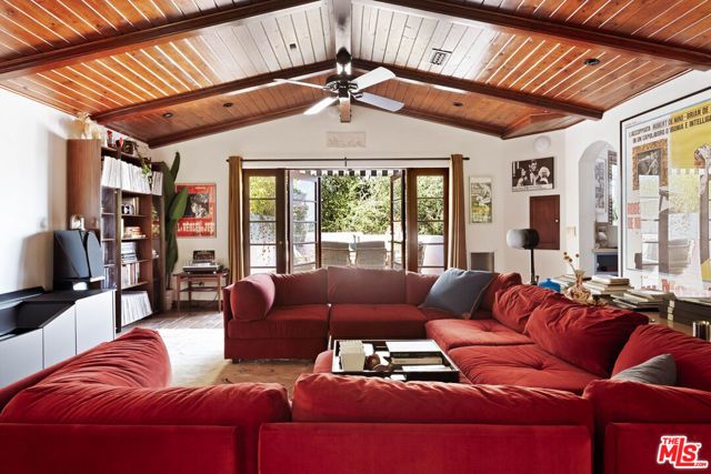 3700 Lowry Road, Los Angeles, CA 90027