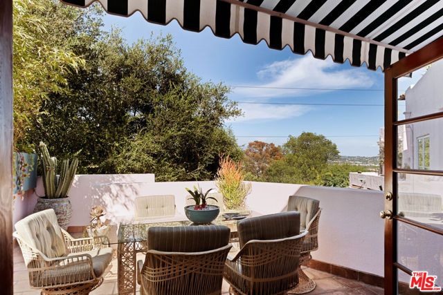 3700 Lowry Road, Los Angeles, CA 90027