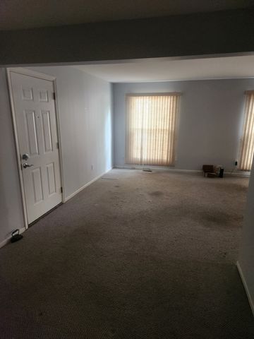 1066 Spring Garden Circle 66, Naperville, IL 60563