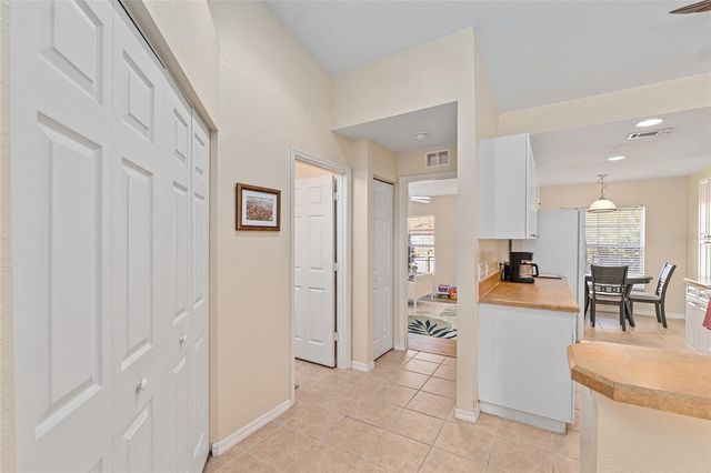 5436 ADMIRAL WAY 2, Oxford, FL 34484