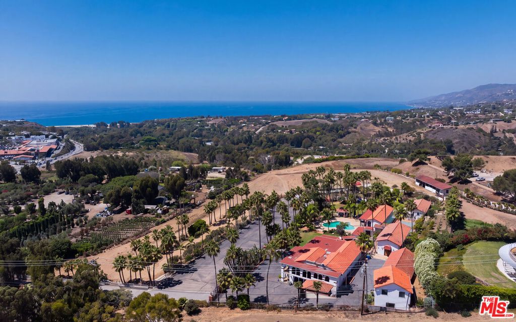 29057 Pacific Coast Highway Highway, Malibu, CA 90265 — photo 2