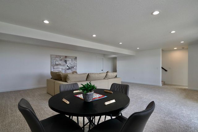 9002 E Clearview Ln, Spokane, WA 99217