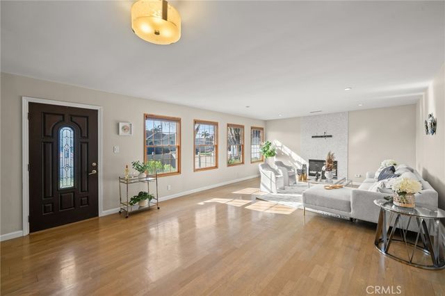 12313 Alberta Drive, Culver City, CA 90230