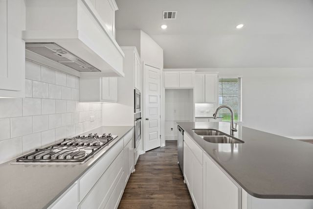 1502 Red Clover Avenue, Van Alstyne, TX 75495