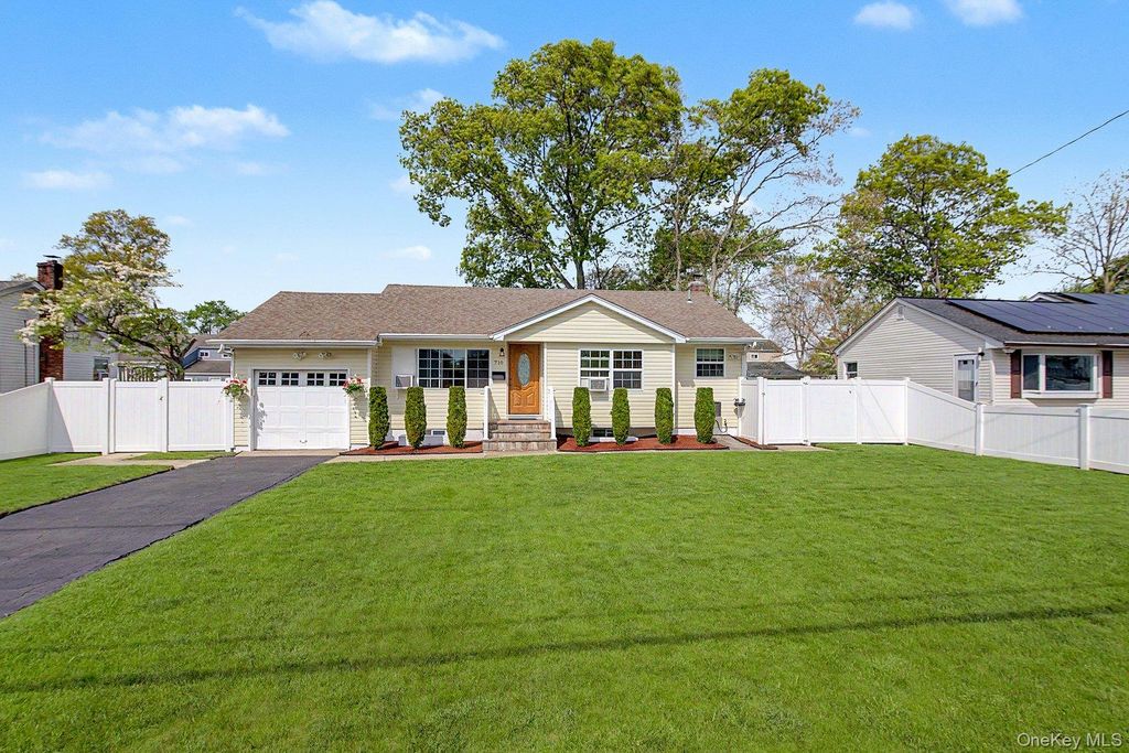 710 Broadway Avenue, Brentwood, NY 11717