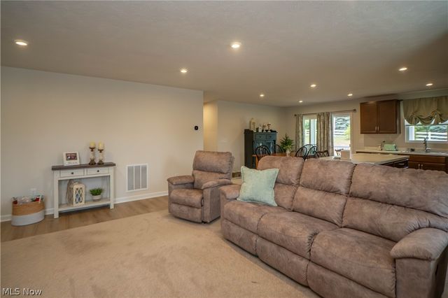 2655 Elkford Circle NE, Canton, OH 44721