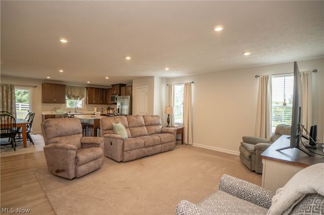 2655 Elkford Circle NE, Canton, OH 44721