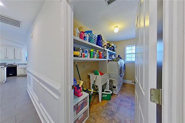 2114 Mill Creek Road, Patterson, GA 31557