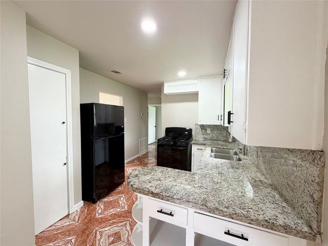 3009 Robinson Boulevard, Texas City, TX 77590