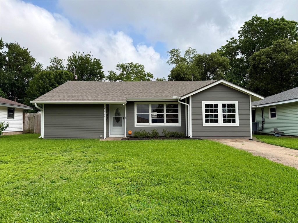 3009 Robinson Boulevard, Texas City, TX 77590