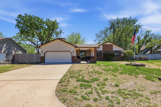 217 W Douglas Ave, Andover, KS 67002
