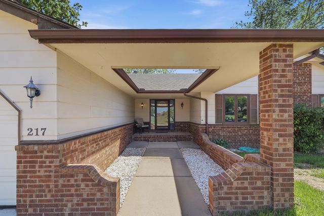 217 W Douglas Ave, Andover, KS 67002