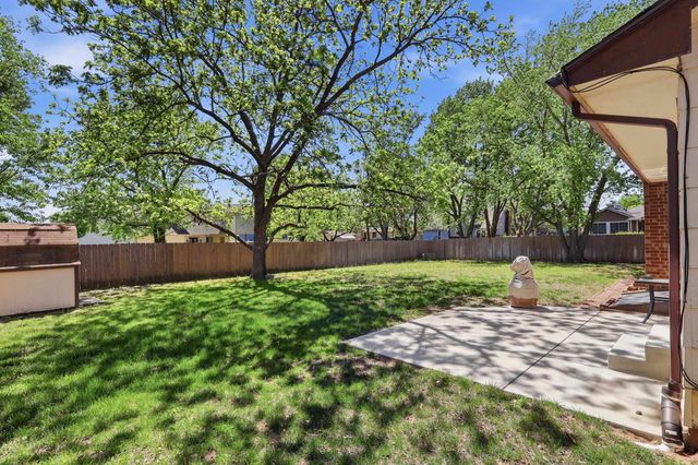 217 W Douglas Ave, Andover, KS 67002