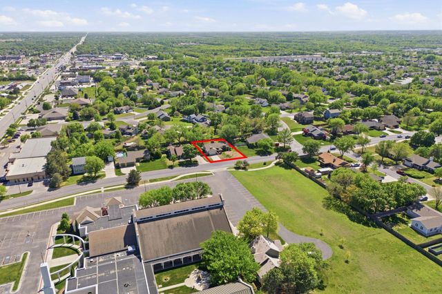 217 W Douglas Ave, Andover, KS 67002