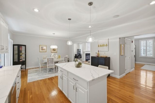 923 Lagrange 923, Boston, MA 02132